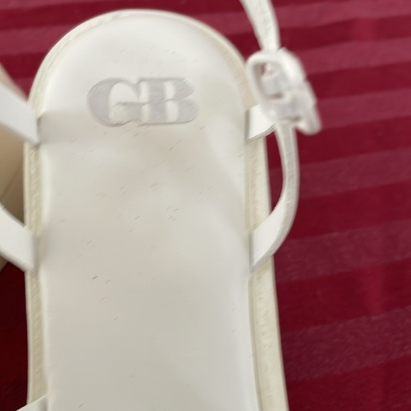 Gianni Bini White Platform Sandals - Picture 2 of 8